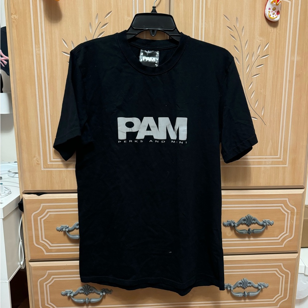 PAM perks and mini logo shirt